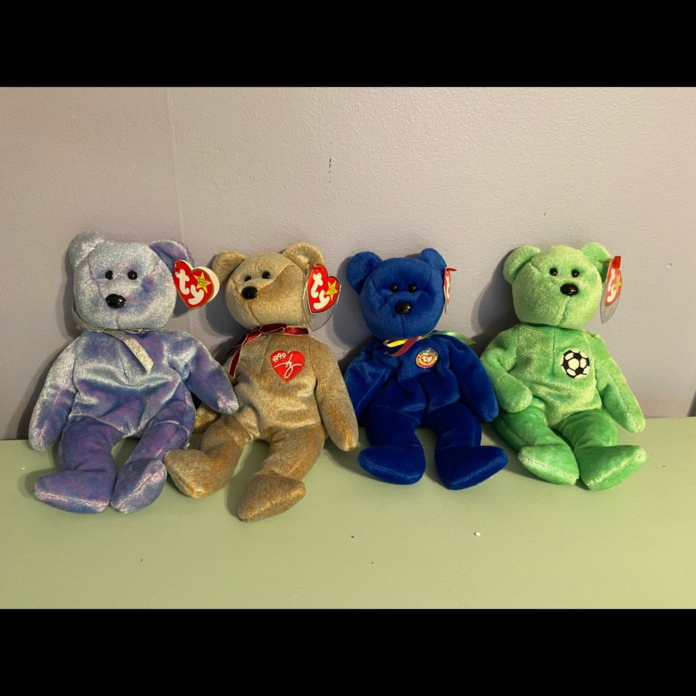 Lot of 4 TY Beanie Baby Bears